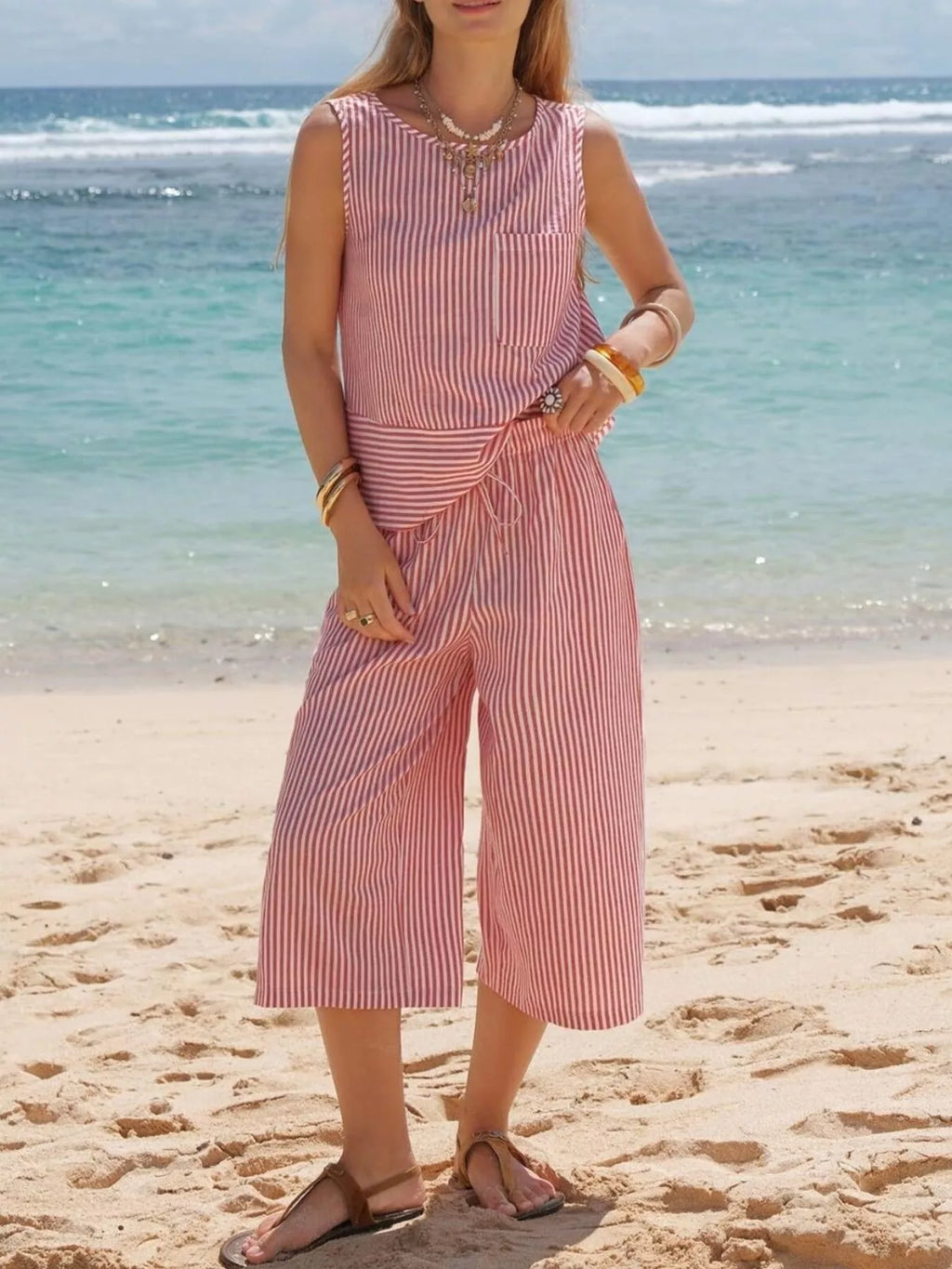 Striped Sleeveless Top Cropped Pants Set (2)