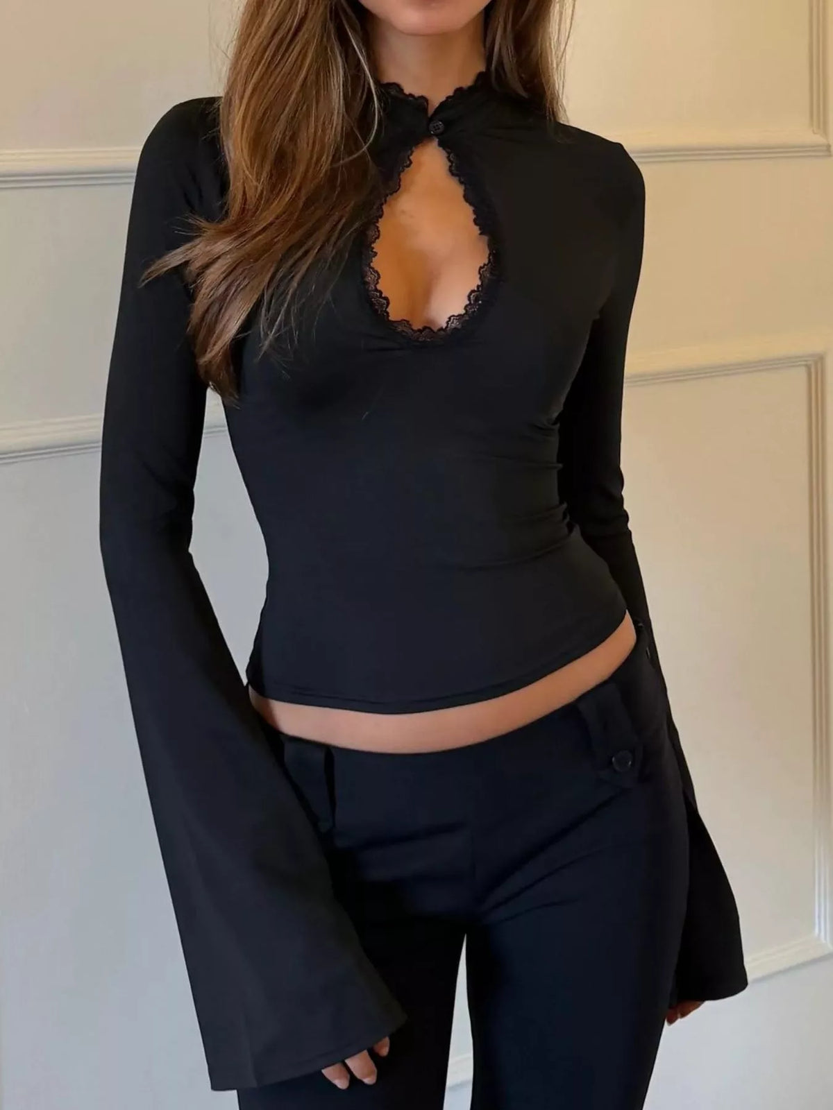 Lace-trimmed Keyhole Long Sleeve T-shirt (9)