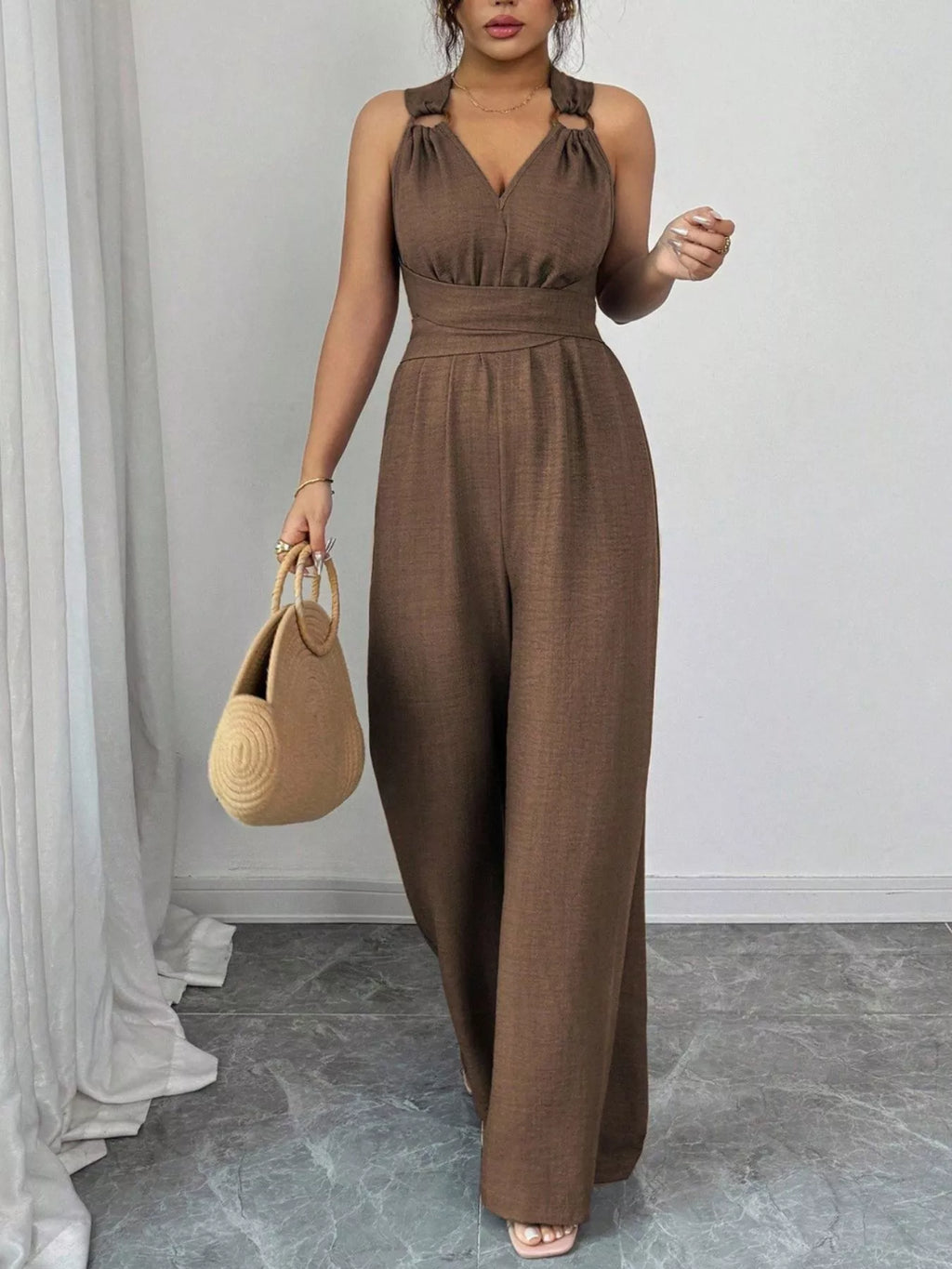 Sleeveless V-neck Wide-leg Jumpsuit O-ring Detail (9)