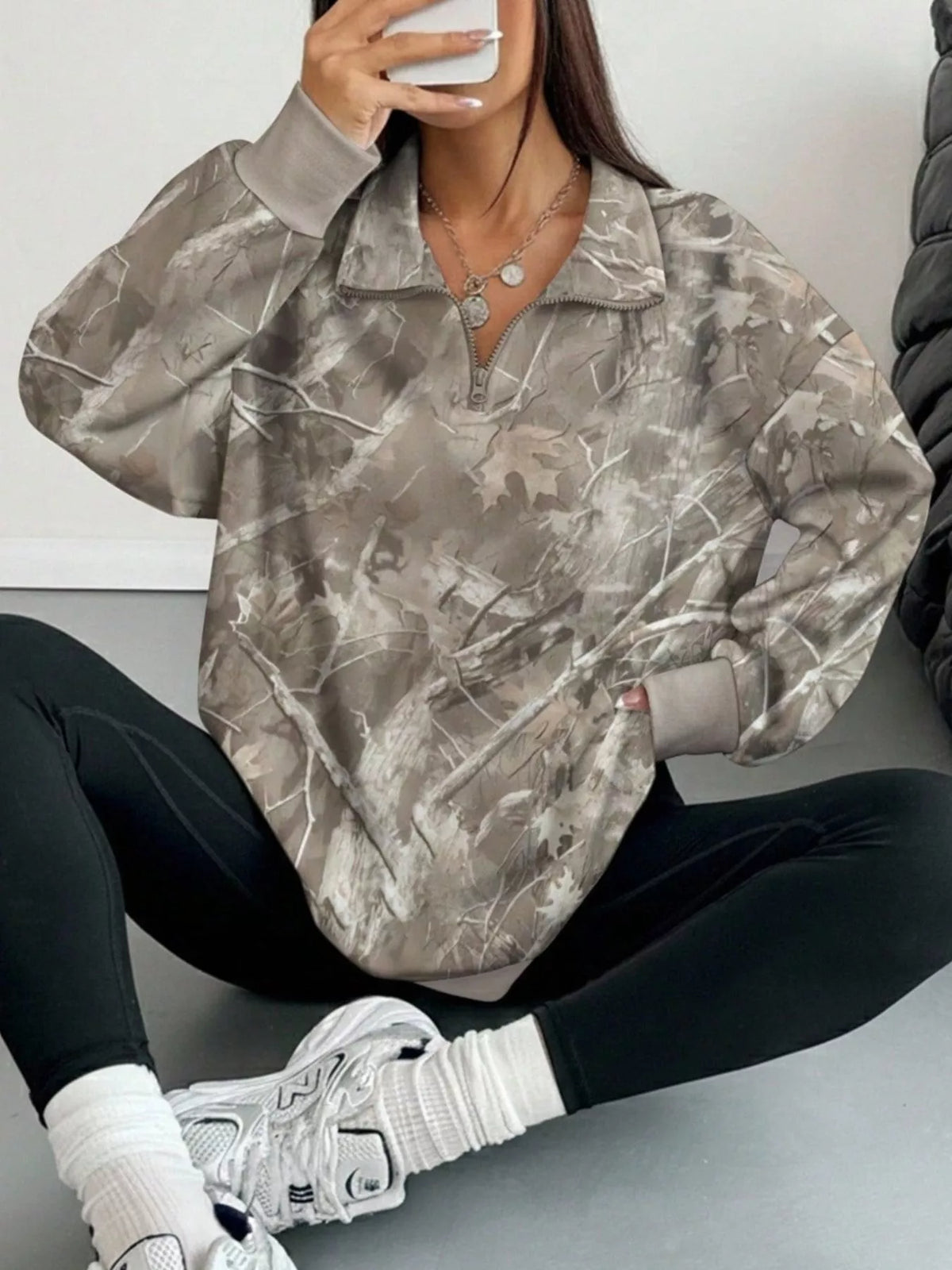 Quarter-zip Printed Sweatshirt Ribbed Cuffs (6)