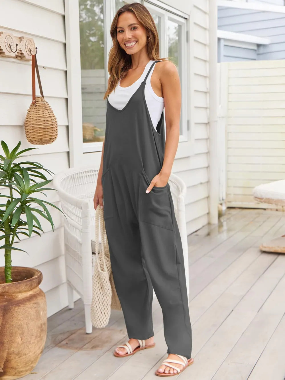 V-neck Spaghetti Strap Jumpsuit (6)