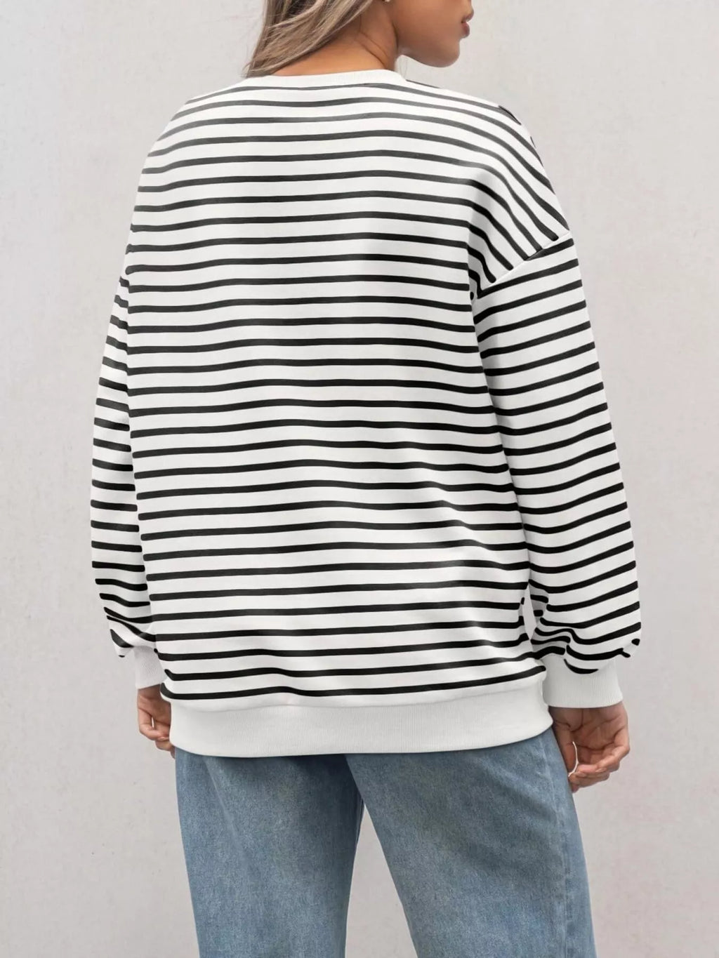 Striped Round Neck Oversized Casual Sweatshirt (4)