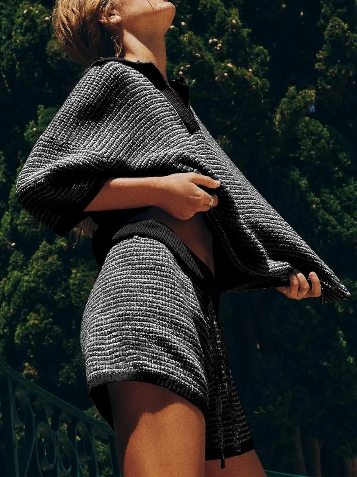 Collared Neck Contrast Striped Top Shorts Sweater Set (20)