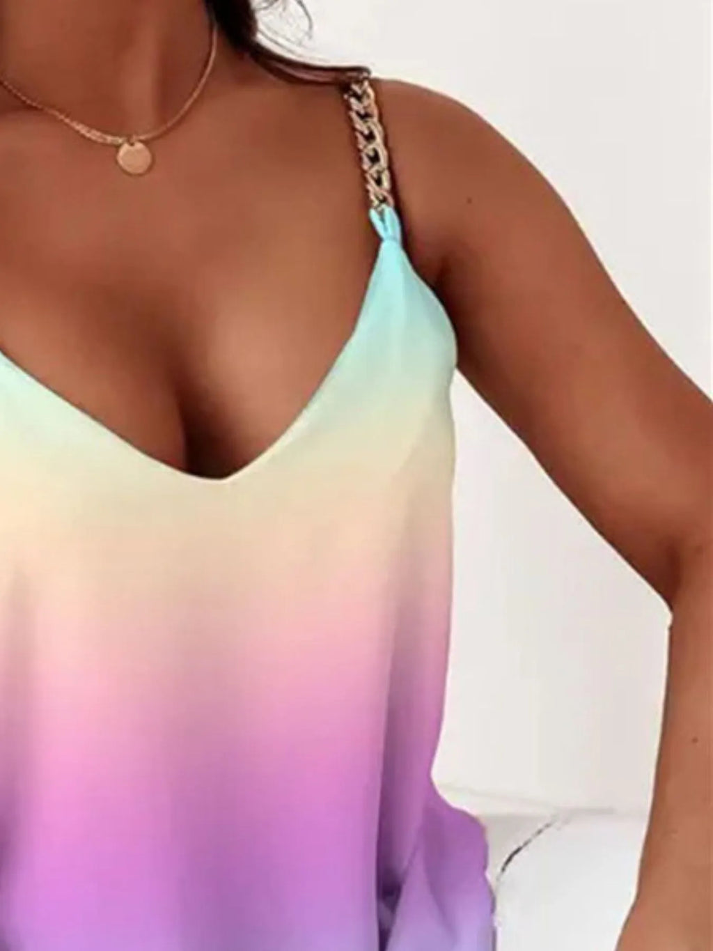 Chain Strap V-neck Tank Top (14)