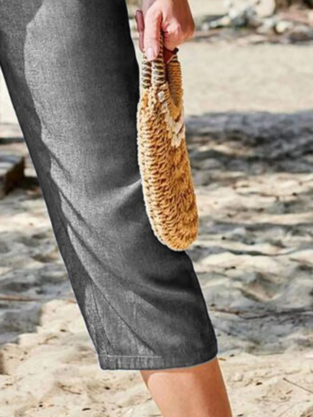 Pocketed Elastic Waist Capris (3)