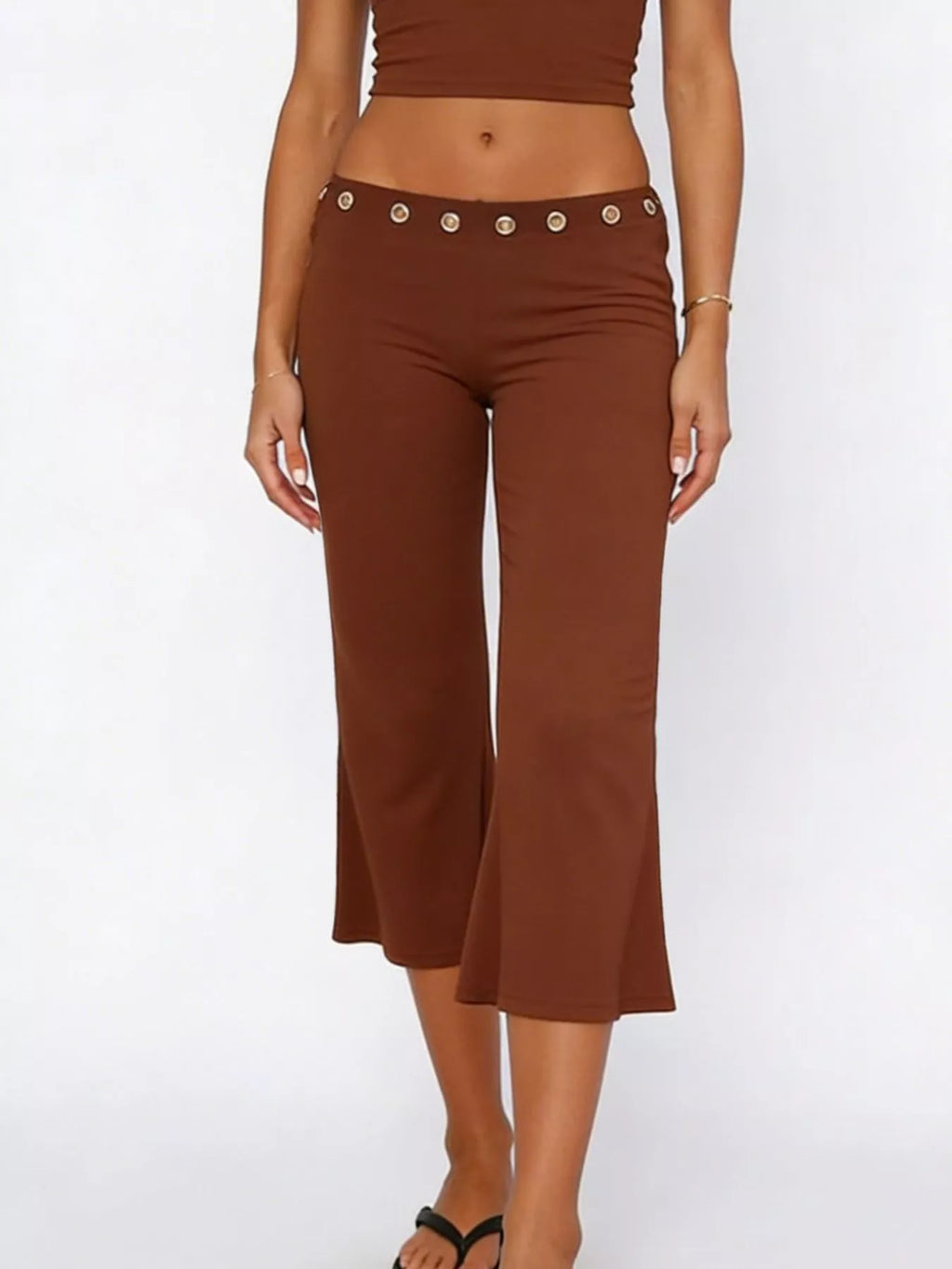 Mid Rise Capris Pants (9)