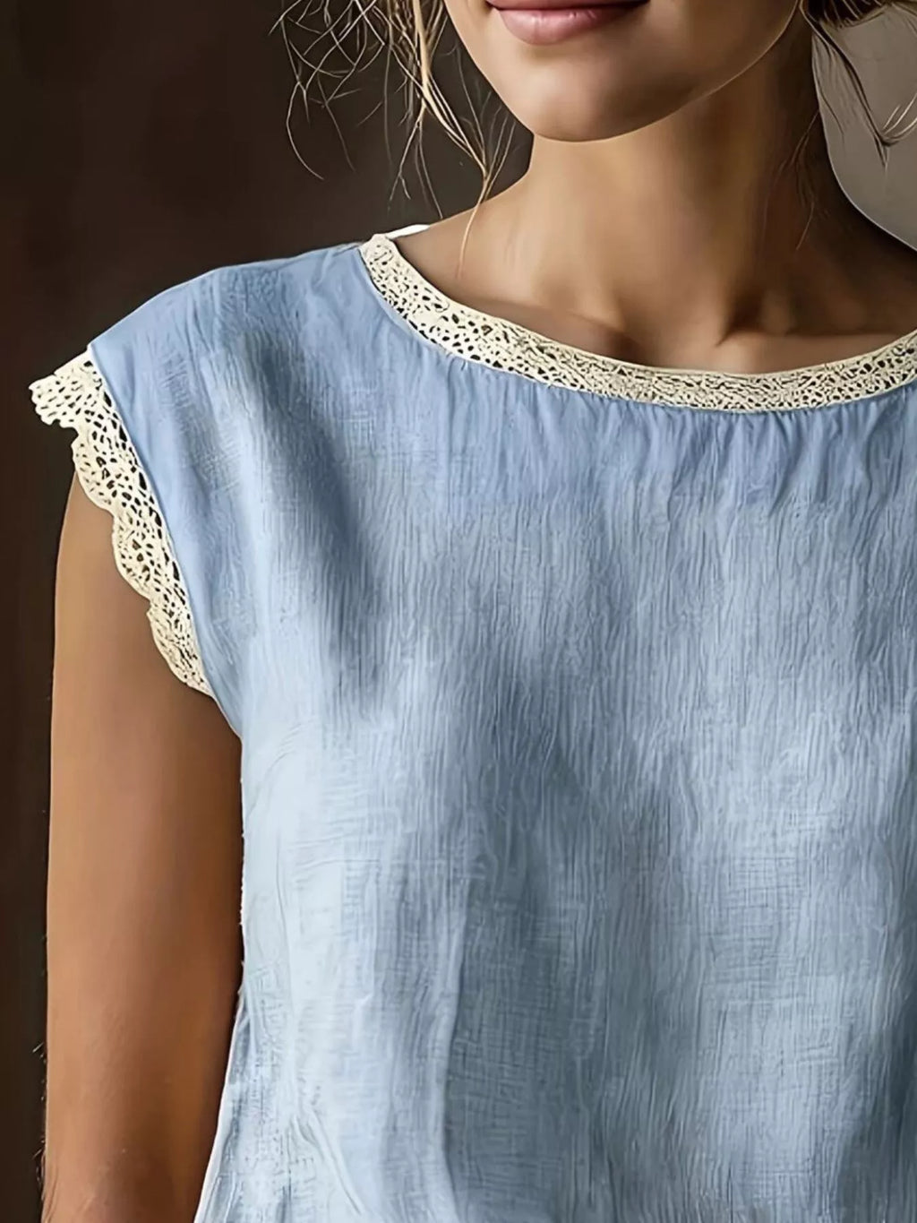 Lace Trim Round Neck Sleeveless Blouse (4)