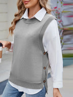 Buttoned Round Neck Sweater Vest (14)