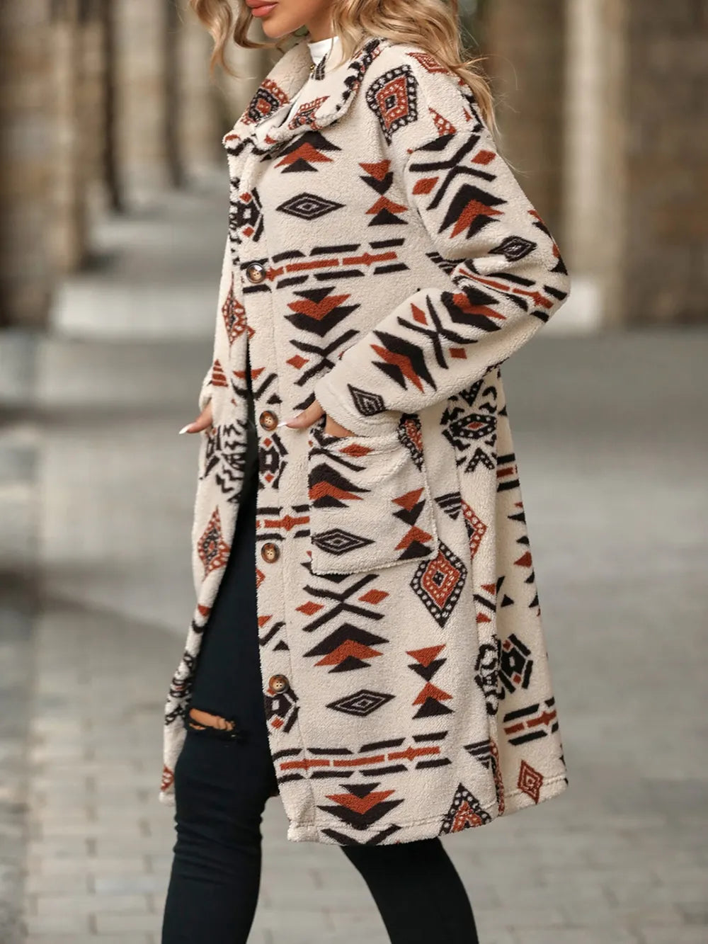 Geometric Pocketed Dropped Shoulder Coat (3)