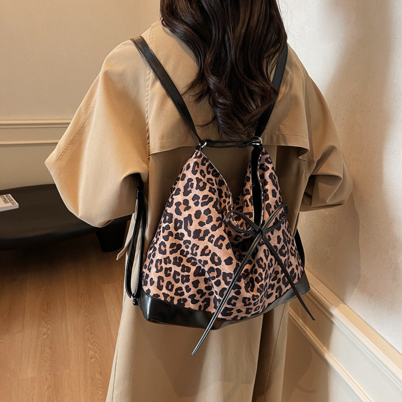 Leopard Print Large Capacity Backpack Three-purpose photo 3