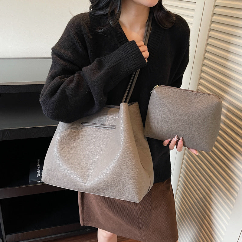 Large-capacity Tote Bag Commuter Underarm photo 1