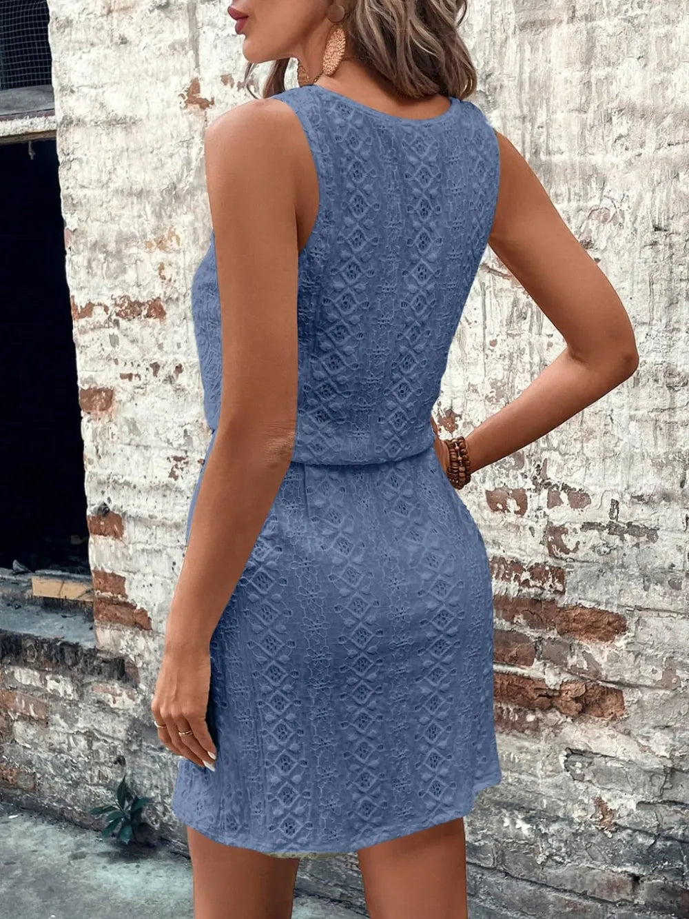 Eyelet Drawstring Round Neck Sleeveless Dress (17)