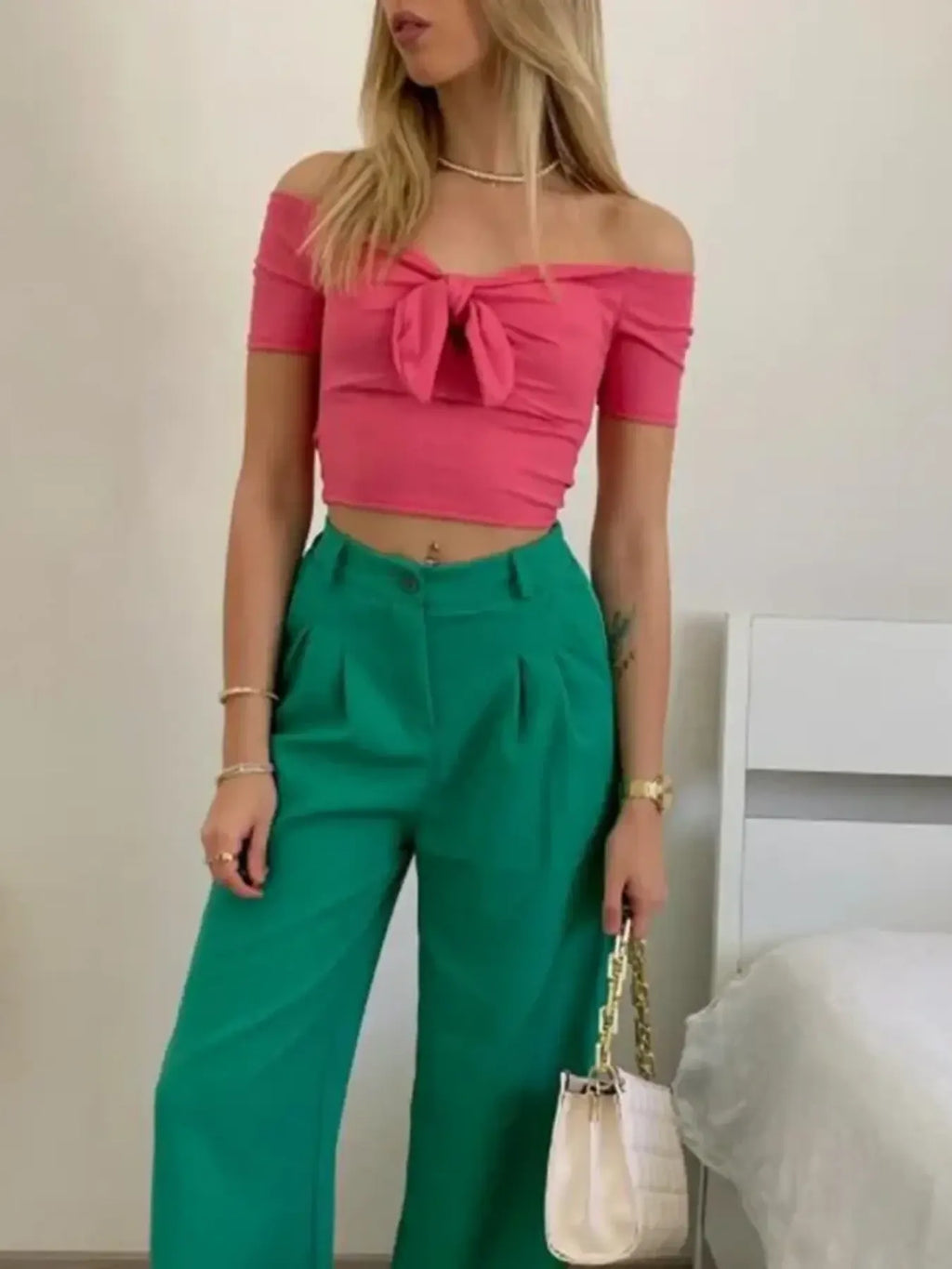 Off-shoulder Bow-tie Crop Top (7)