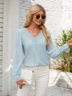 Applique V-neck Flounce Sleeve T-shirt (5)