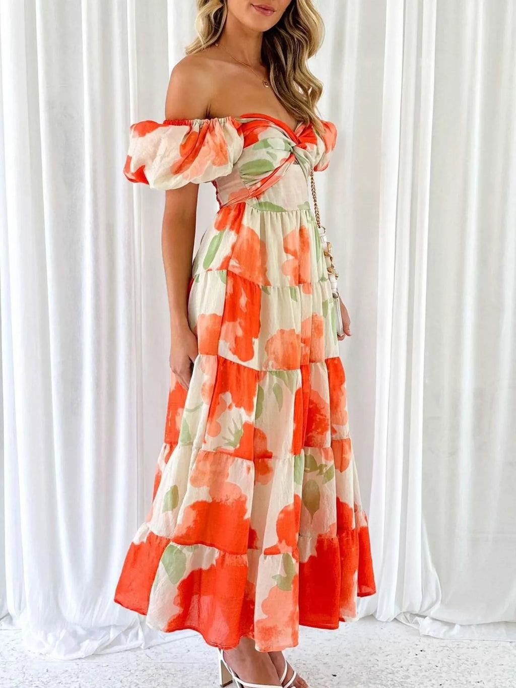 Off-shoulder Floral Tiered Dress Ruffle Details (3)