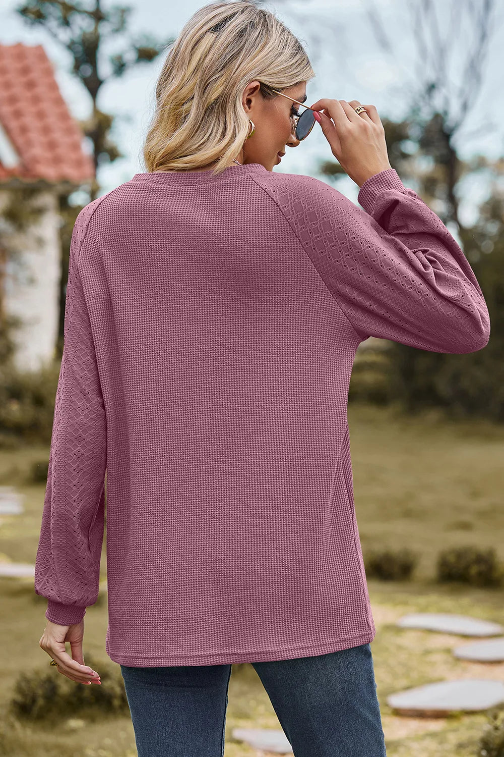 Eyelet Round Neck Long Sleeve T-shirt (18)
