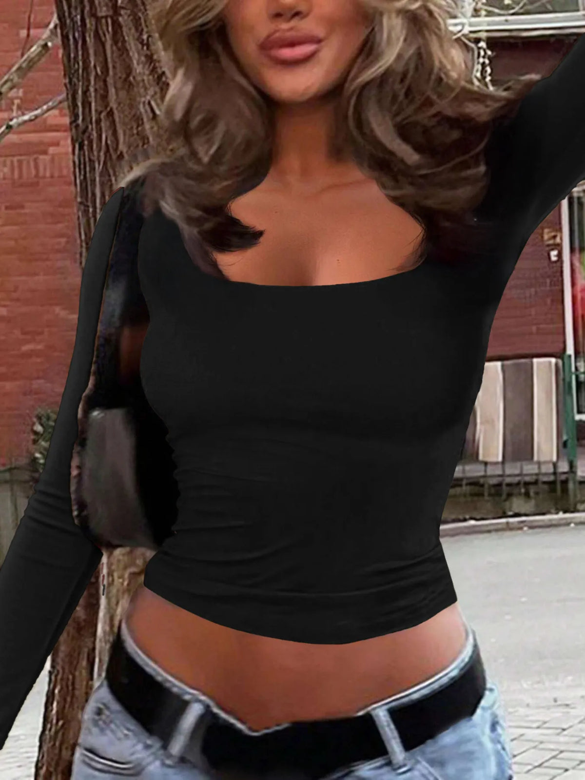 Long Sleeve Scoop Neck T-shirt (6)