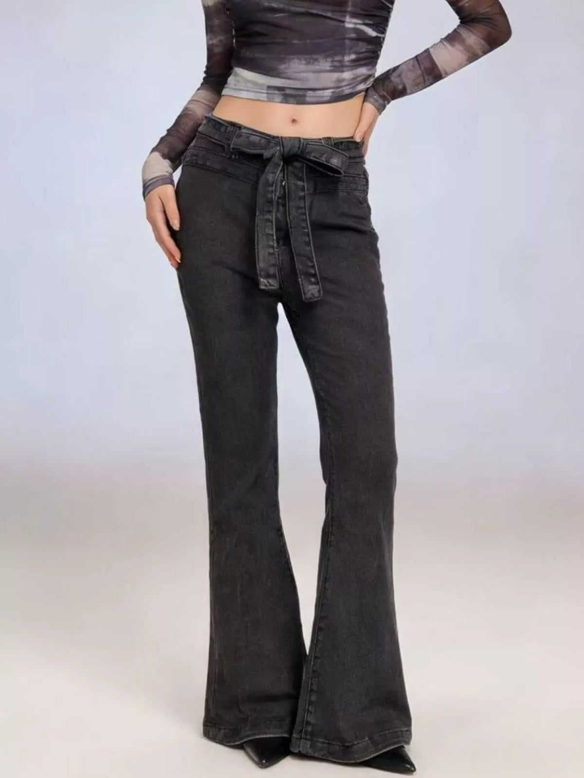 Bow-tie High-waisted Flare Jeans (8)