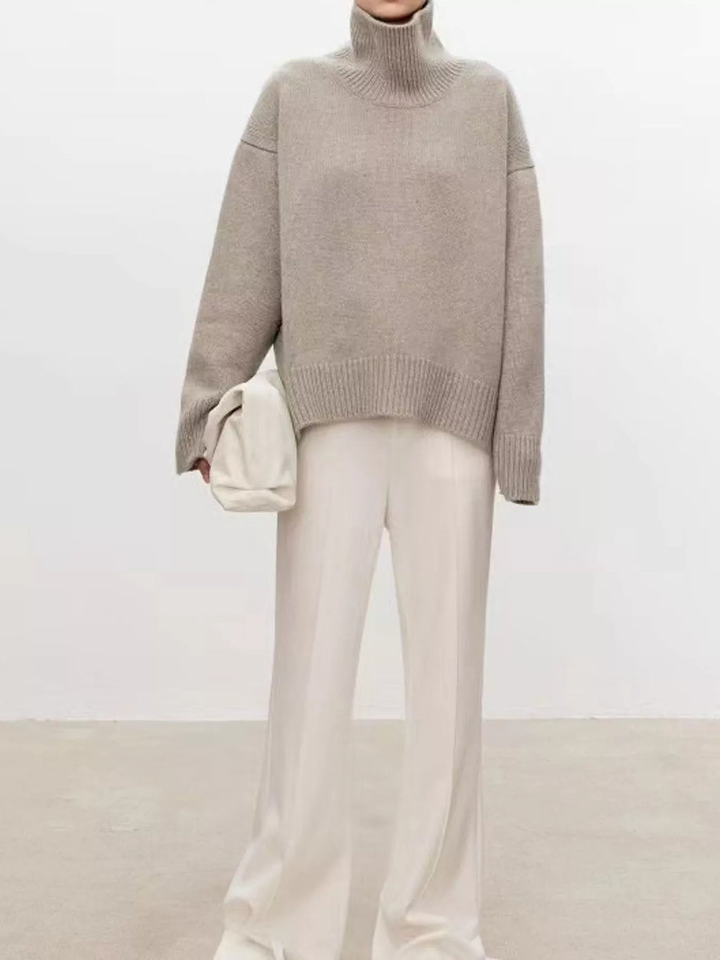 Oversized Turtleneck Wool Sweater (3)
