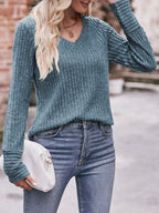 V-neck Ribbed Knit Long Sleeve T-shirt (2)