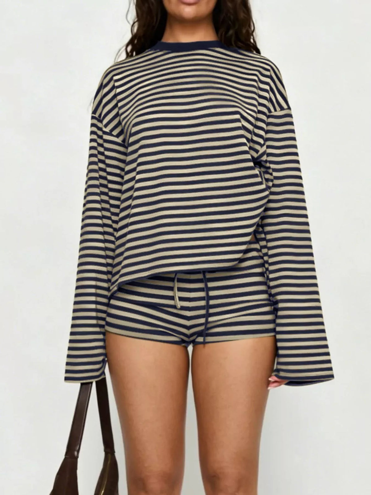 Striped Long-sleeve Top Shorts Set (5)