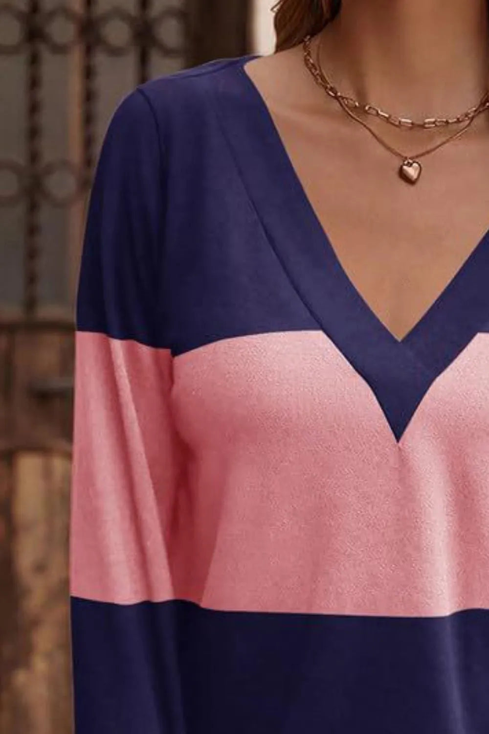 Decorative Button Contrast V-neck Long Sleeve T-shirt (18)