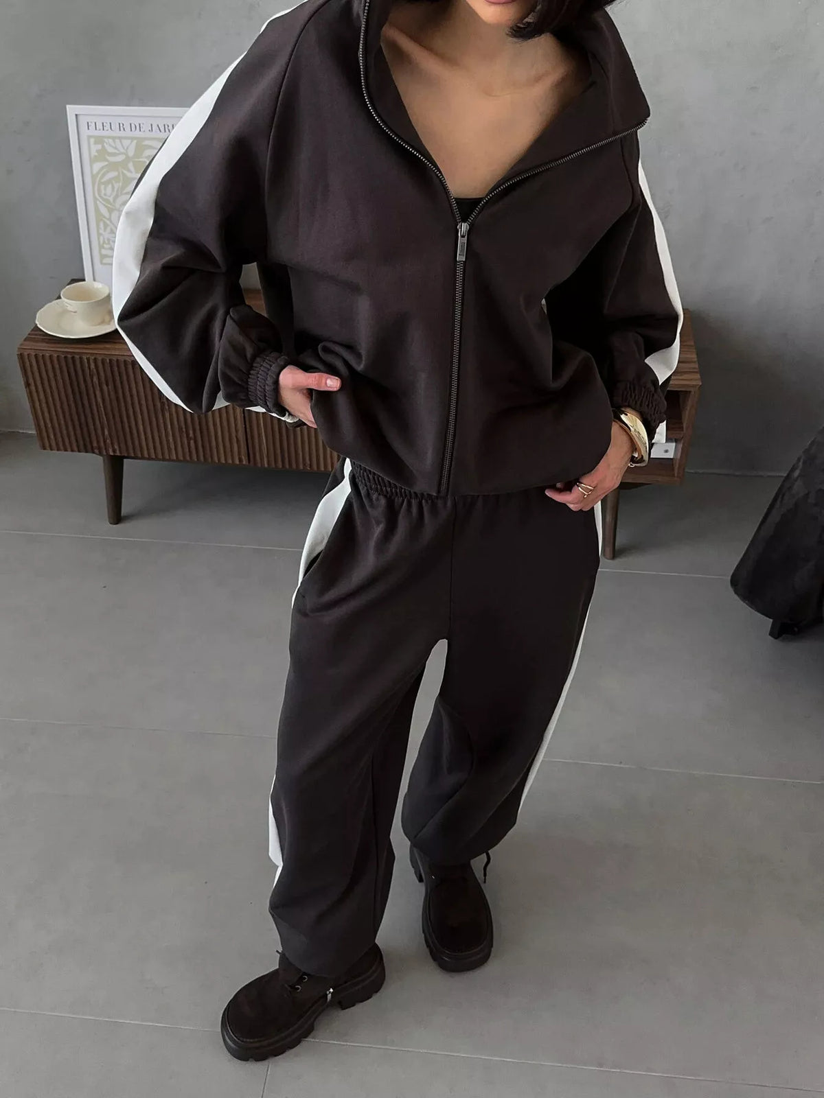 Contrast Side Stripe Zip Up Top Pants Set (2)