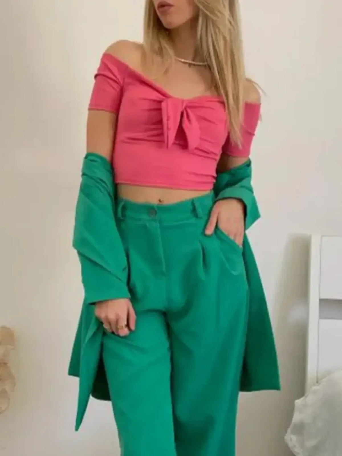 Off-shoulder Bow-tie Crop Top (8)