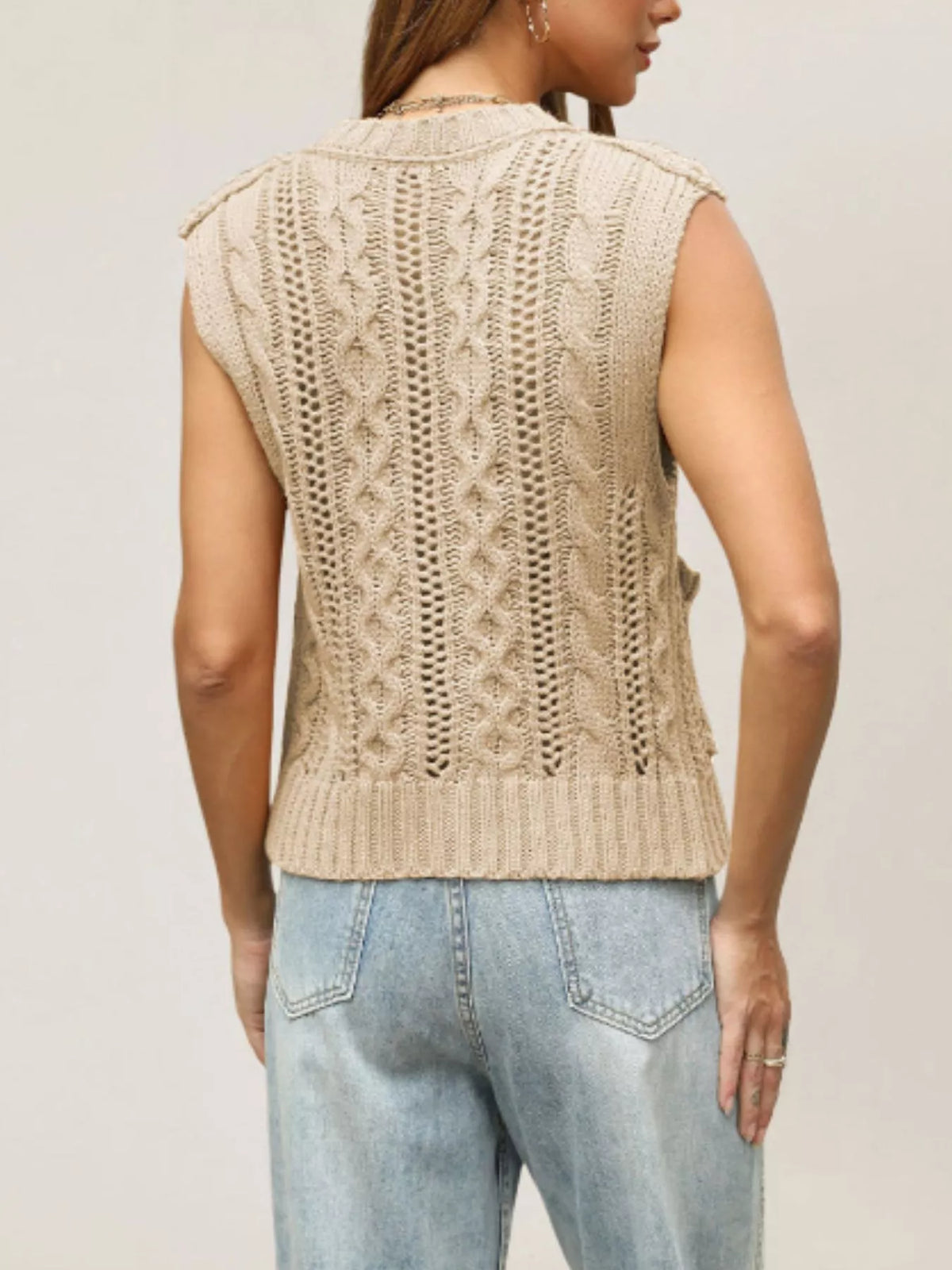 Cable-knit Button-down Sweater Vest (4)