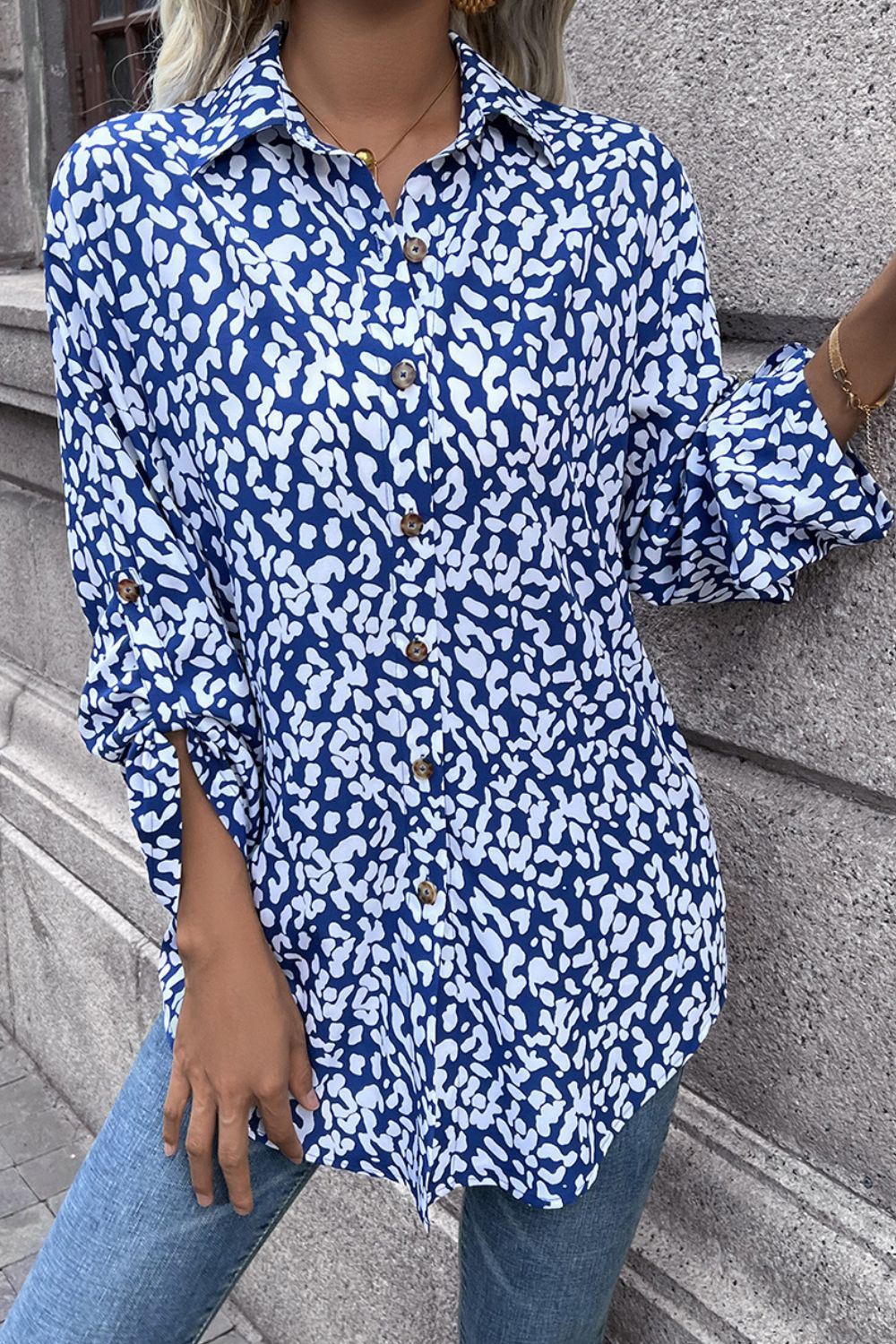 Leopard Roll-tap Sleeve Shirt (16)