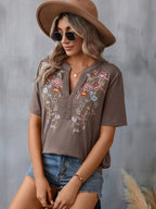 Embroidered Notched Short Sleeve T-shirt (3)
