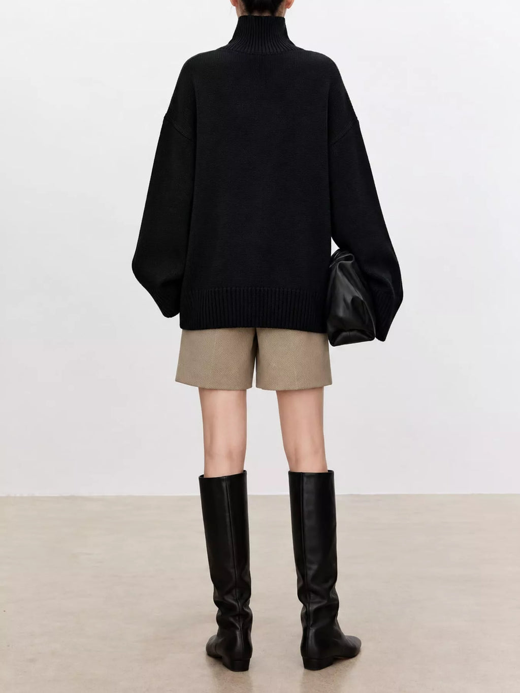 Oversized Turtleneck Wool Sweater (38)