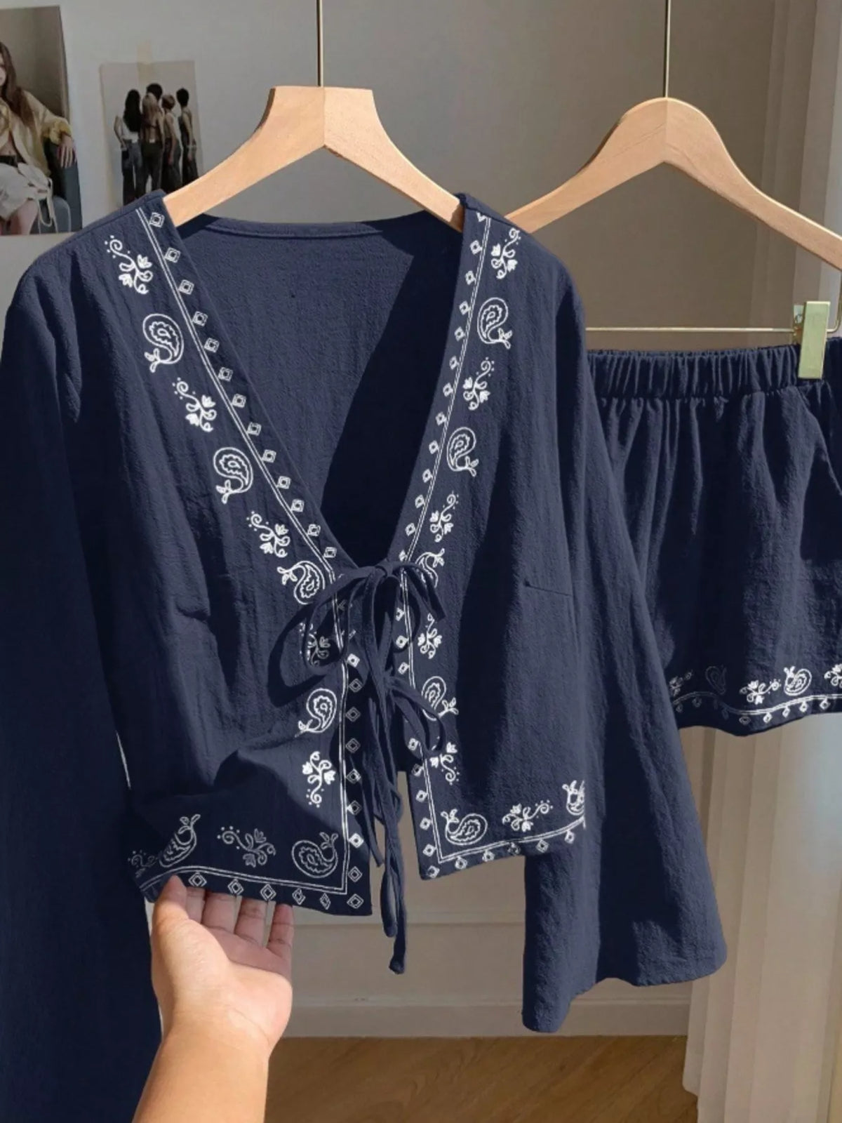 Embroidered Tie-front Top Shorts Set (15)