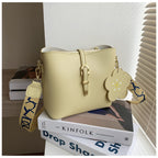 Large Capacity Shoulder Bag Wide Strap Crossbody photo 11