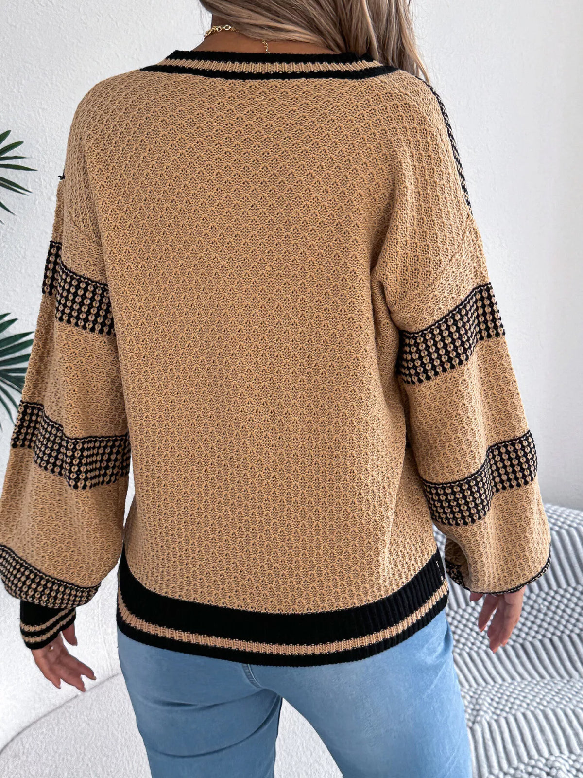 Contrast Striped V-neck Sweater (8)