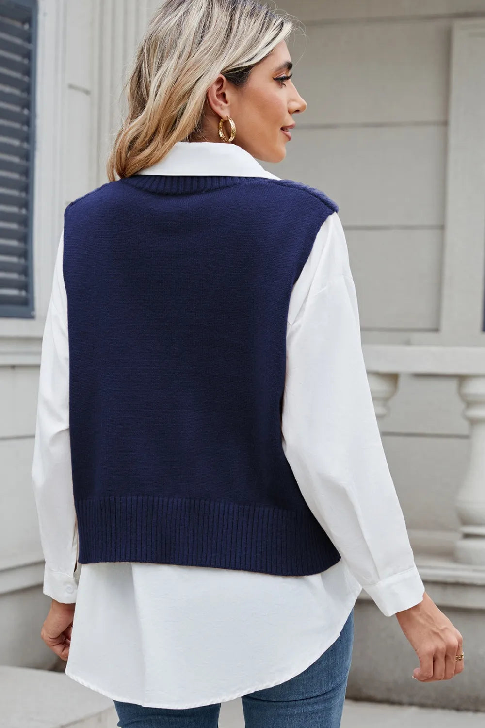 Cable-knit V-neck Sweater Vest (12)