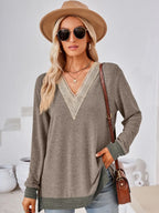 Crochet Contrast V-neck Long Sleeve Slit T-shirt (13)