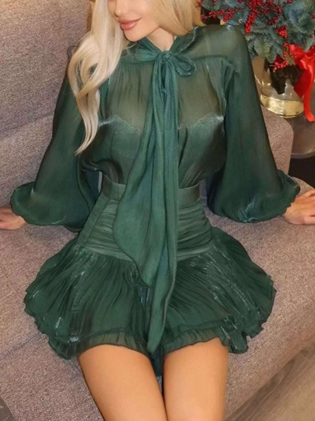 Bow-tie Blouse Ruffled Mini Skirt Two-piece Set (4)