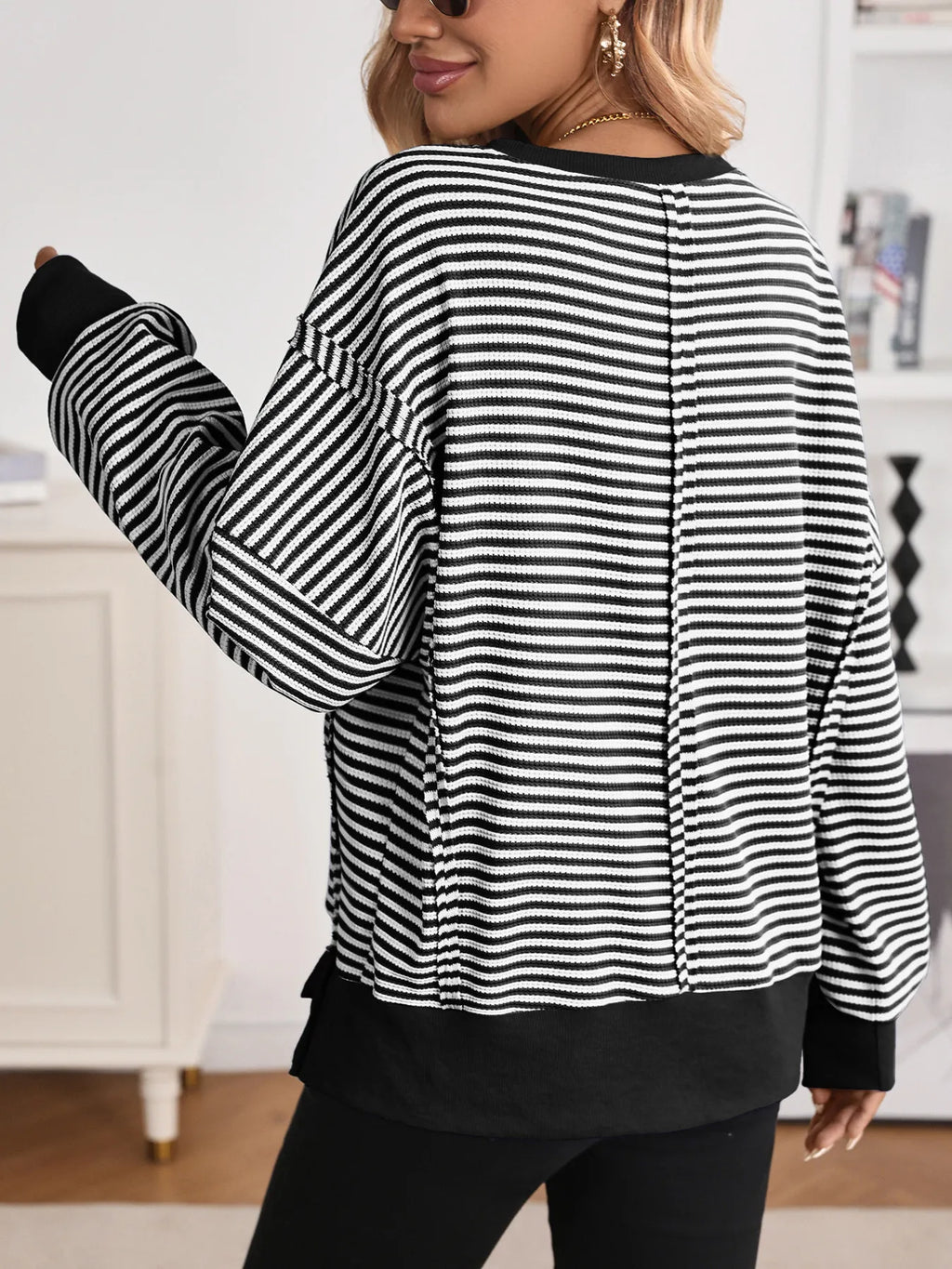 Exposed Seam Striped Contrast Sweatshirt (6)