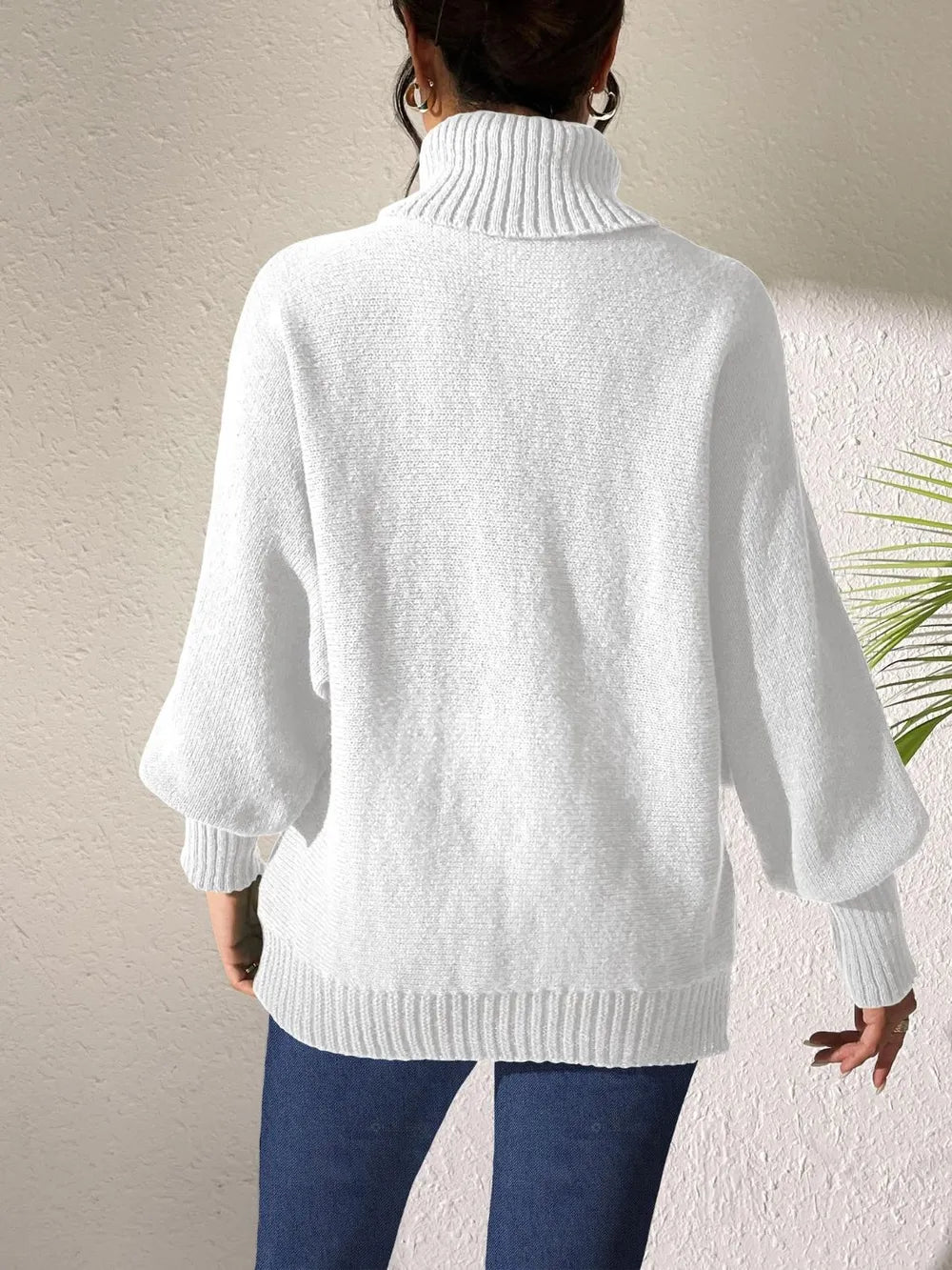 Lip Turtleneck Long Sleeve Sweater (28)