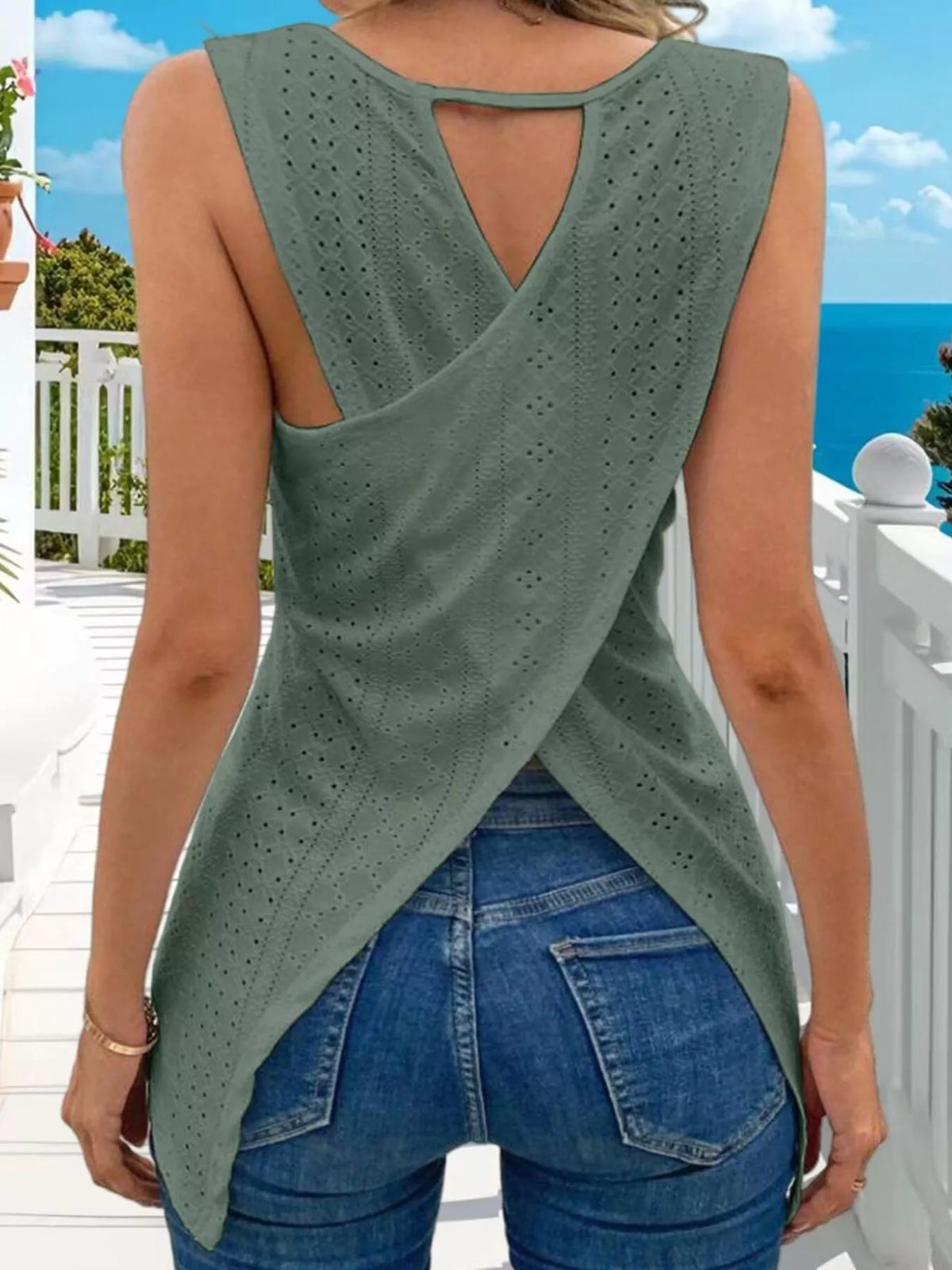 Hollow-out Knit Tank Top (2)