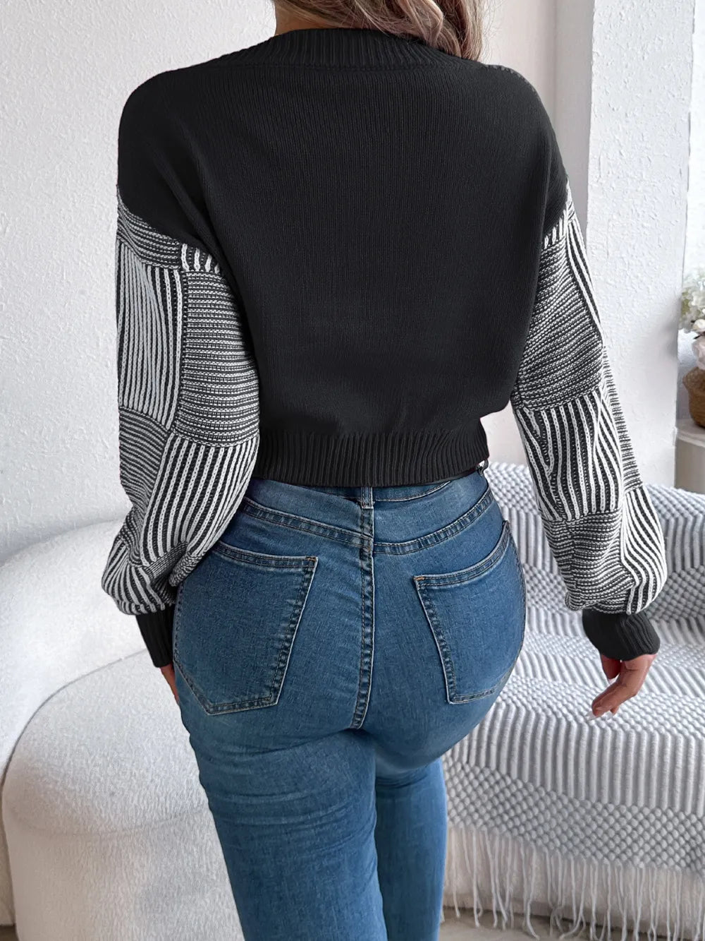 Striped V-neck Long Sleeve Sweater (3)