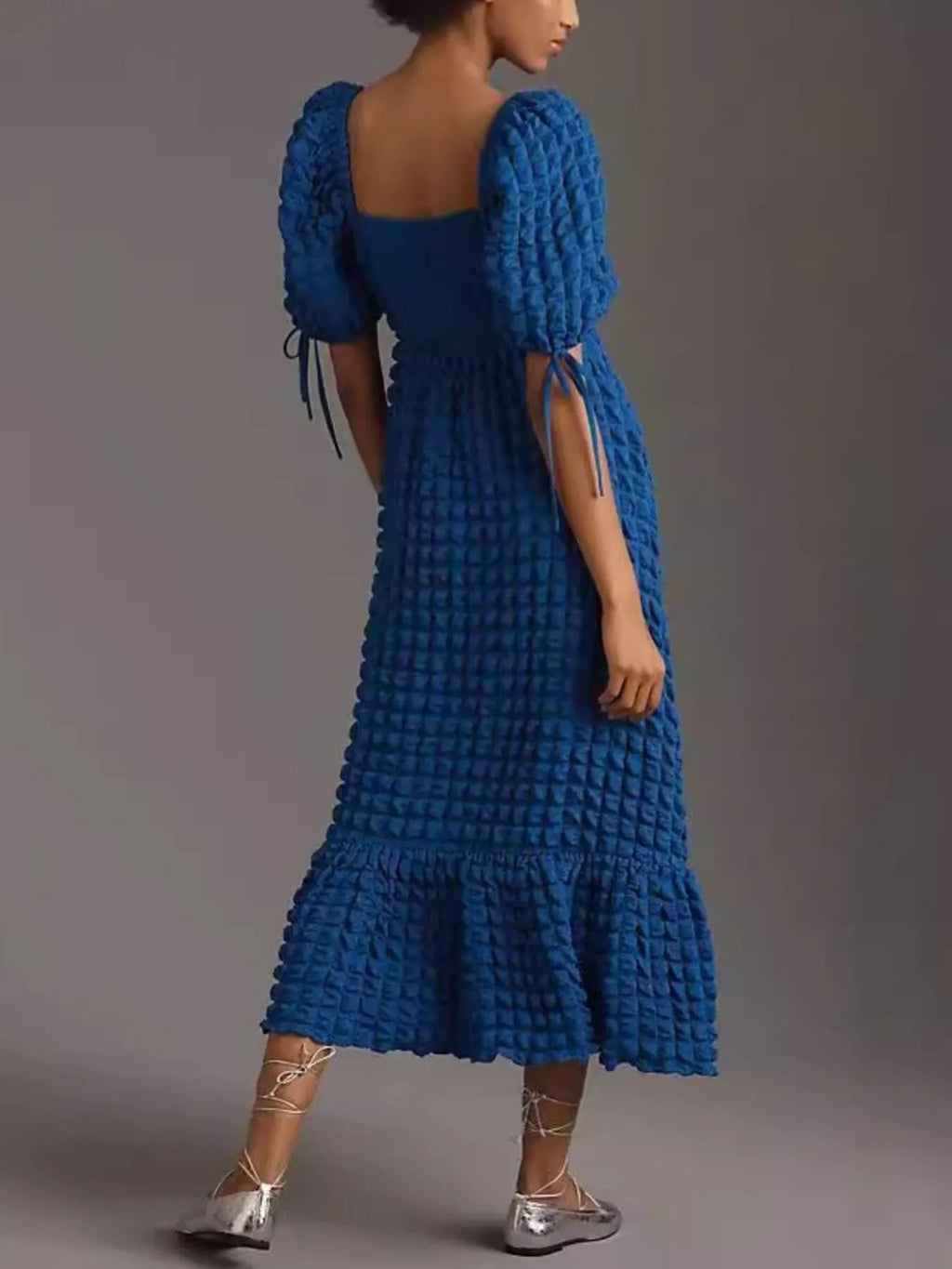 Textured Sweetheart Neck Short Sleeve Dress (2)