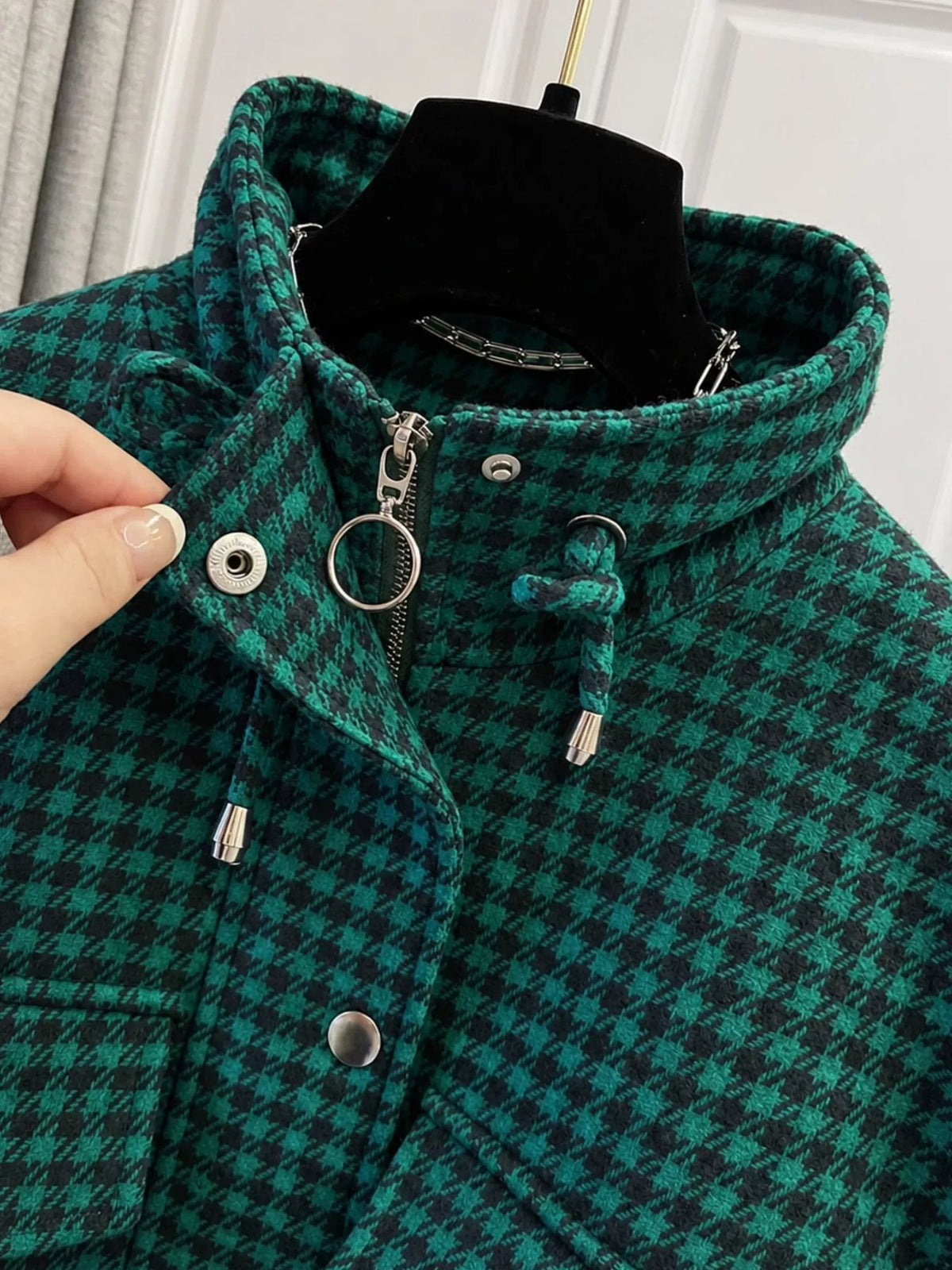Plaid Cropped Zip-up Jacket (11)