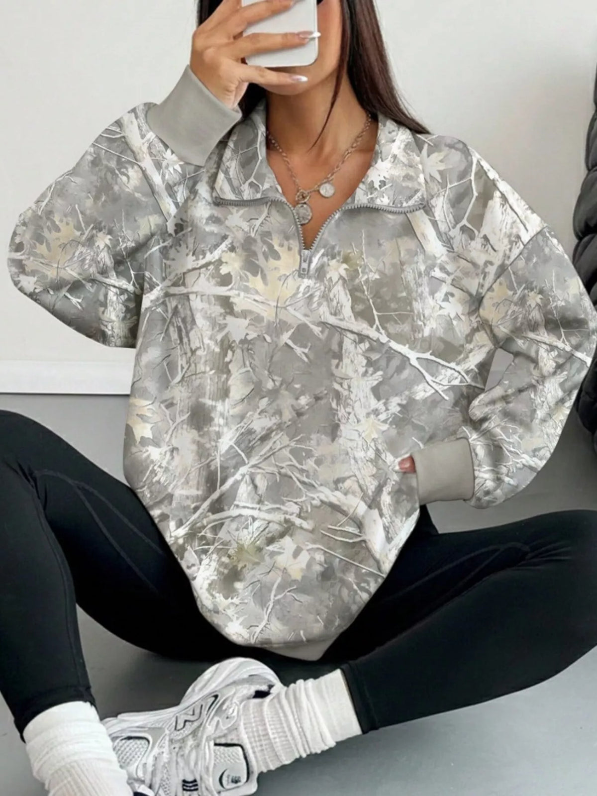 Quarter-zip Printed Sweatshirt Ribbed Cuffs (2)