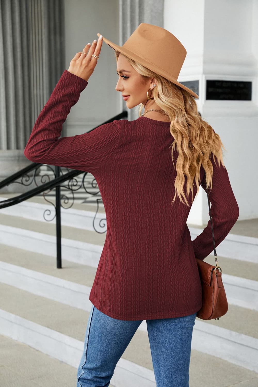 Cable-knit Long Sleeve V-neck T-shirt (24)