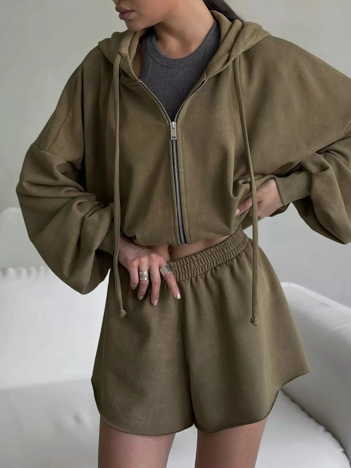 Zip Up Long Sleeve Outerwear Shorts Set (22)
