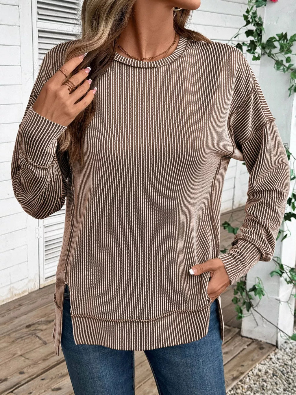 Side Slit Round Neck Sweatshirt (18)
