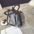 Wild Simple Shoulder Bag photo 1