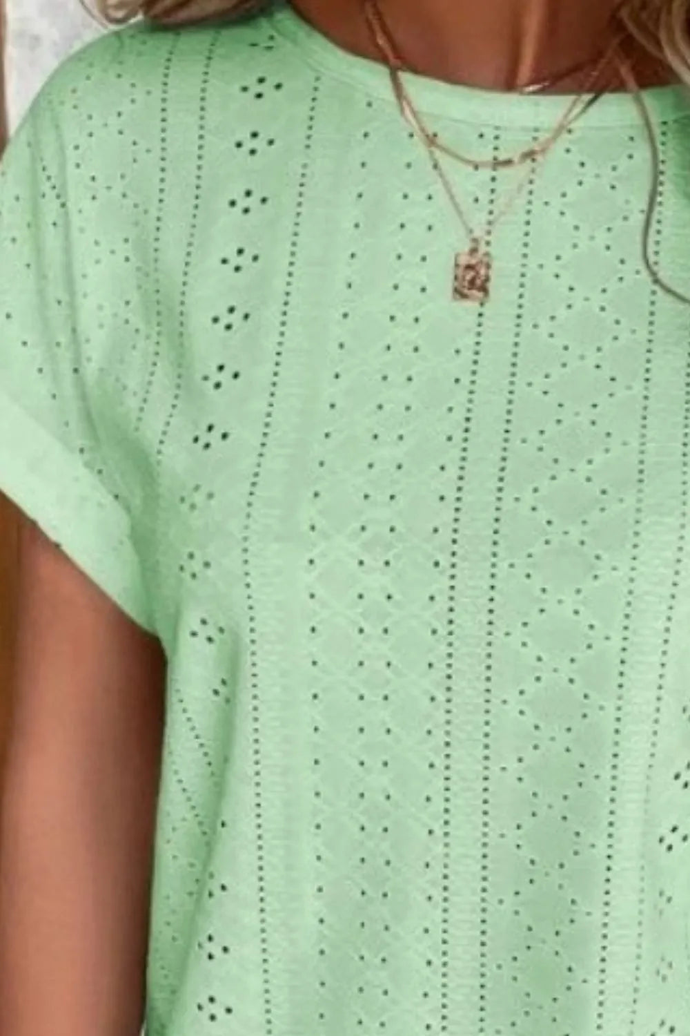 Eyelet Round Neck Short Sleeve T-shirt (22)